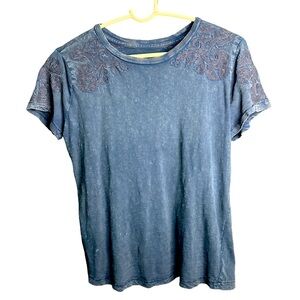 Lucky Brand Distressed Cotton Tee Blue with Embroidery Size Small